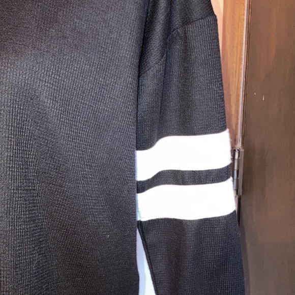 ♻️Cropped black hoodie - Picture 4 of 7